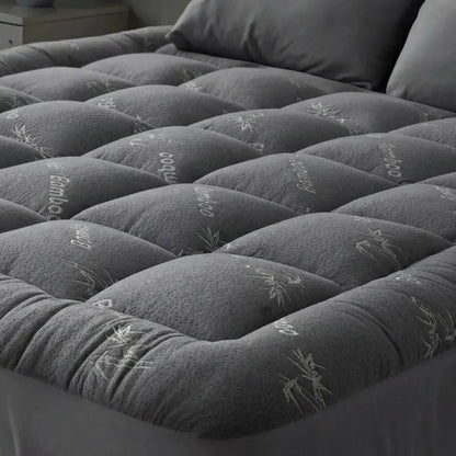 Cache-matelas en bambou Bevalora® Premium avec technologie rafraîchissante